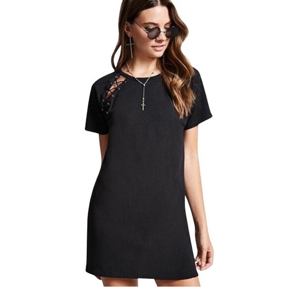 Black dress with lace through short sleeves size medium - Picture 1 of 4